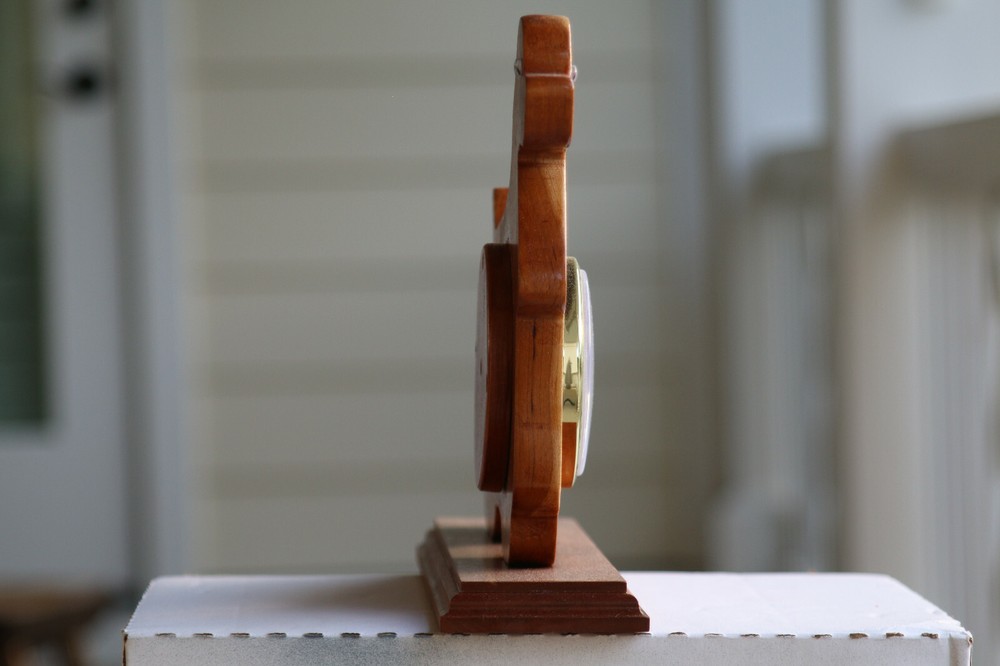CLOCK,Quartz Shelf/mantel Solid Cherry COCKER SPANIEL (1) AA battery,8 7/8" tall
