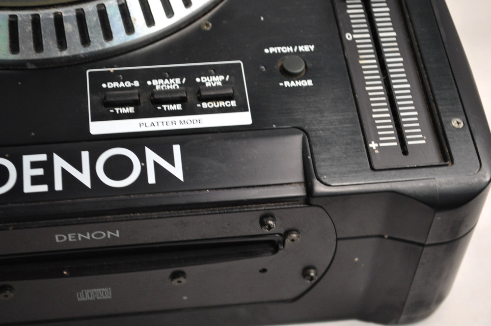 Denon DN-S5000 CD Turntable Deck- DJ Mixer. Powers On (Read)