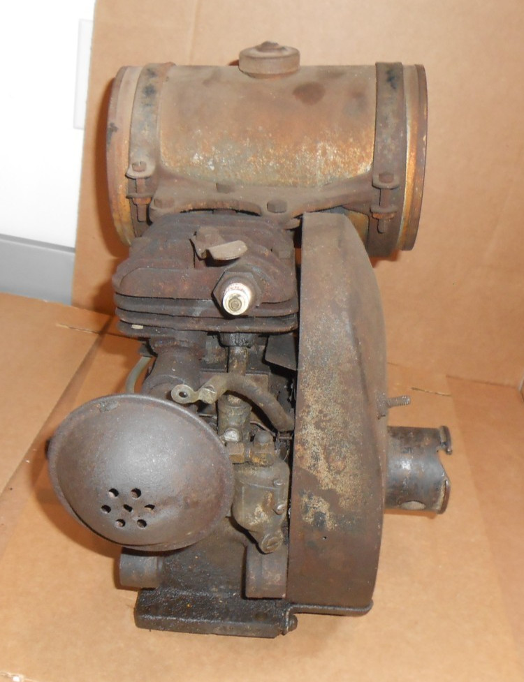 Brigs & Stratton model H engine vintage rope start
