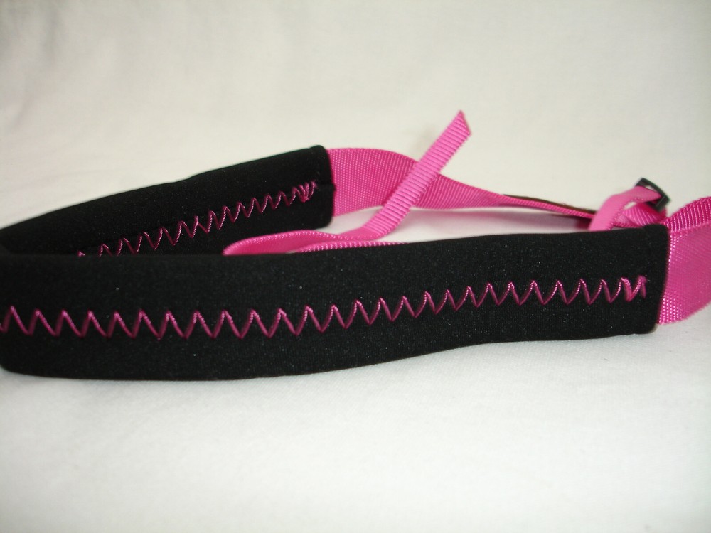 LYNCA Camera neck strap, Pink / Black