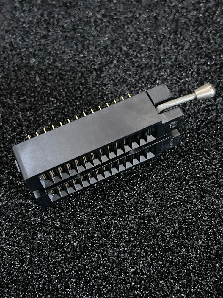 1pc ARIES ELECTRONICS 28-6554-11 DIP ZIP SOCKET 28POS GOLD **NOS