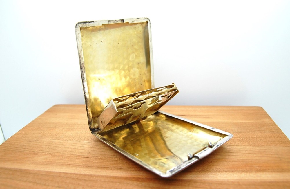 ANTIQUE HAVONE STERLING SILVER CIGARETTE CASE