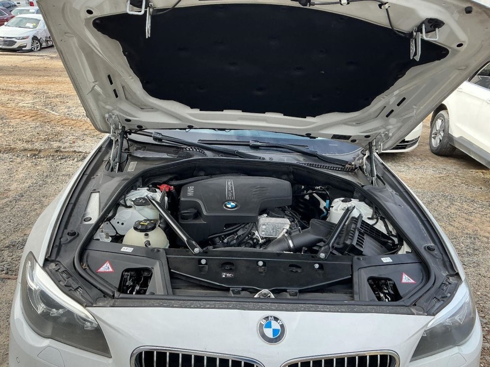 528I 2016 Glove Box 4972146