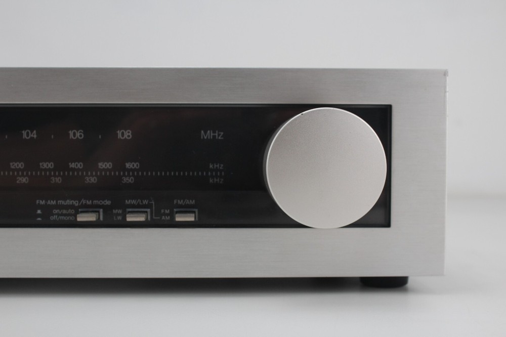 Technics 3 Band Stereo Tuner ST-8011L