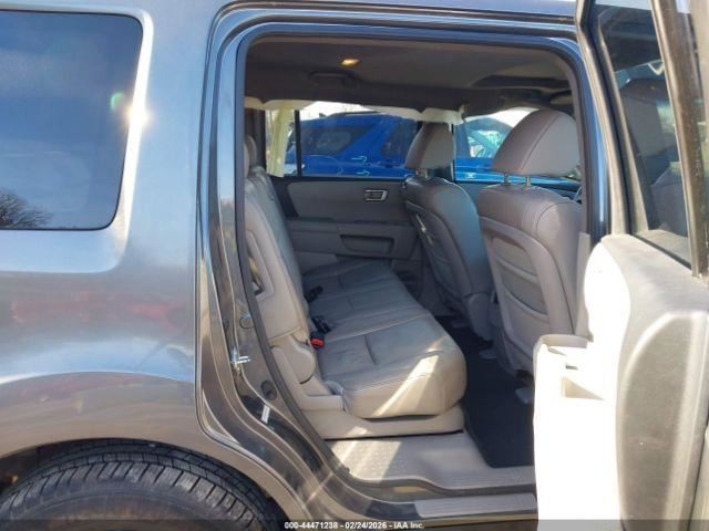 PILOT 2011 Glove Box 5028752