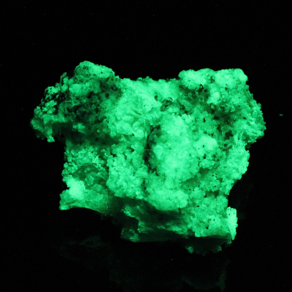 Hyalite Opal from Erongo Mountains, Karibib, Namibia. #4440