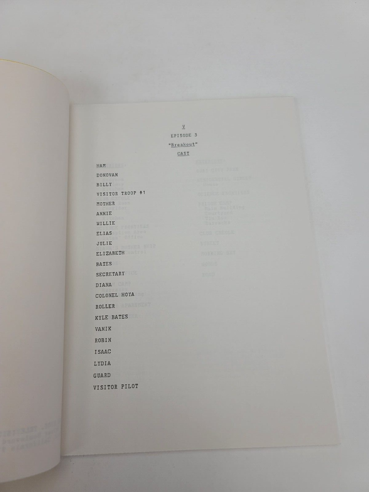 V / David Braff 1984 TV Script, Michael Wright & Robert Englund "Breakout"