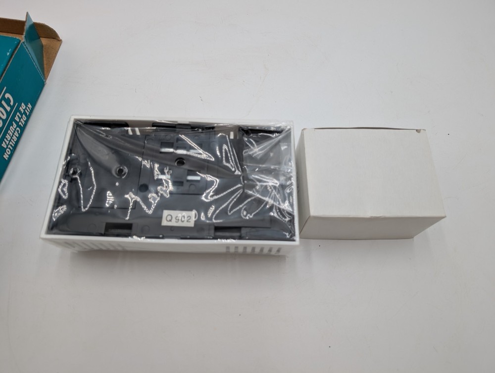 AIPHONE Chime Com C102L Set Door Answering Intercom System NEW OPEN BOX