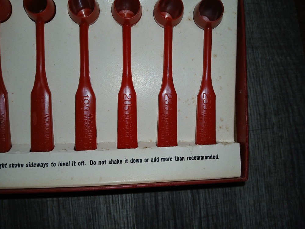 MRC Powder Scoops & Measures with Chart - Used