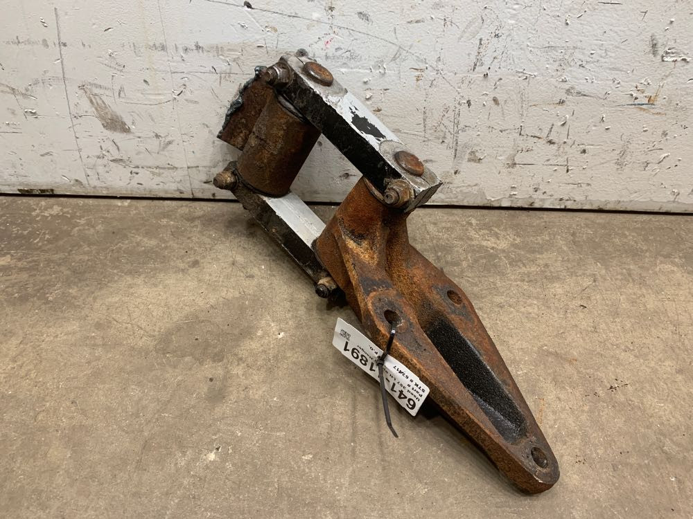 2005 Peterbilt 357 Suspension Bracket (641-11891)