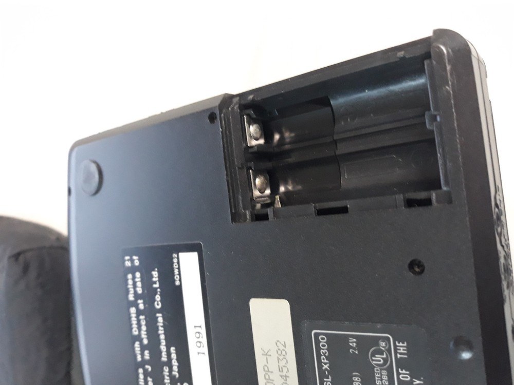 Technics SL-XP300 CD Player Discman CD Walkman not working Black