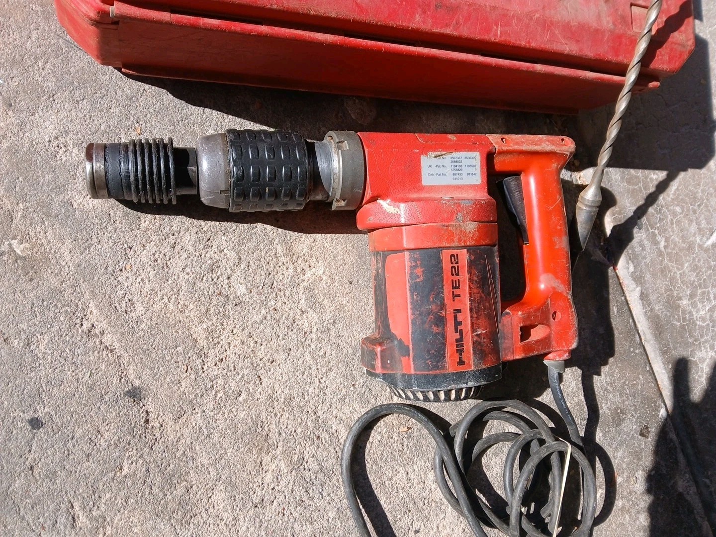 HILTI TE 22 Corded Hammer Drill With 1 Bit And Case