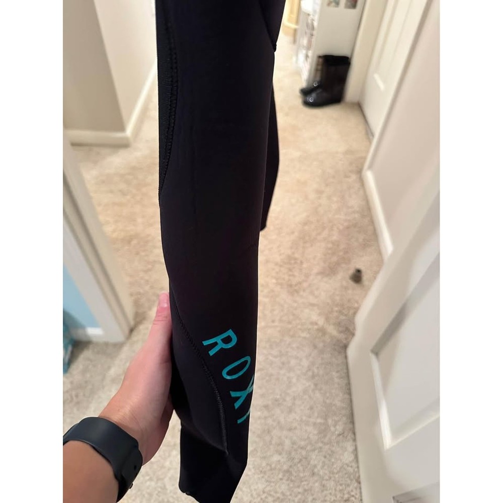 EUC Roxy 5/4/3 Wetsuit Size 6