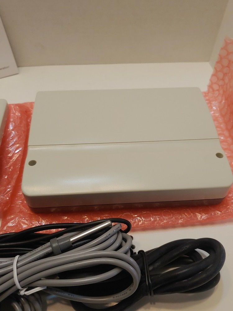 Solar System Controller SR868C8 for Split Pressurized Hot Water Heating System