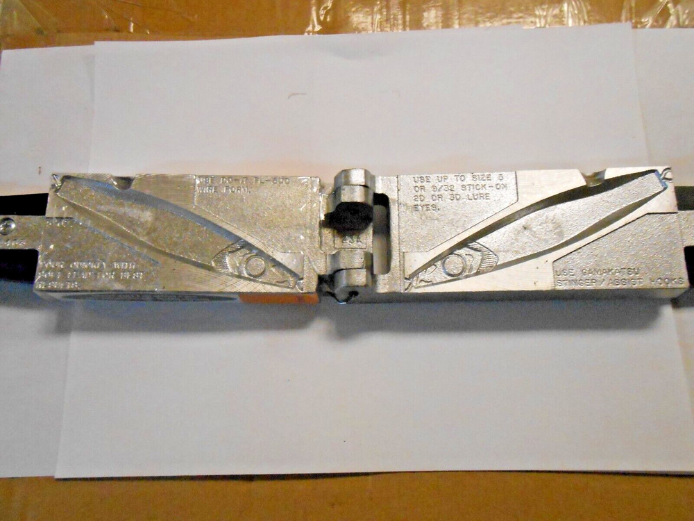 3463 Do-It Flutter Jig Mold 5 oz