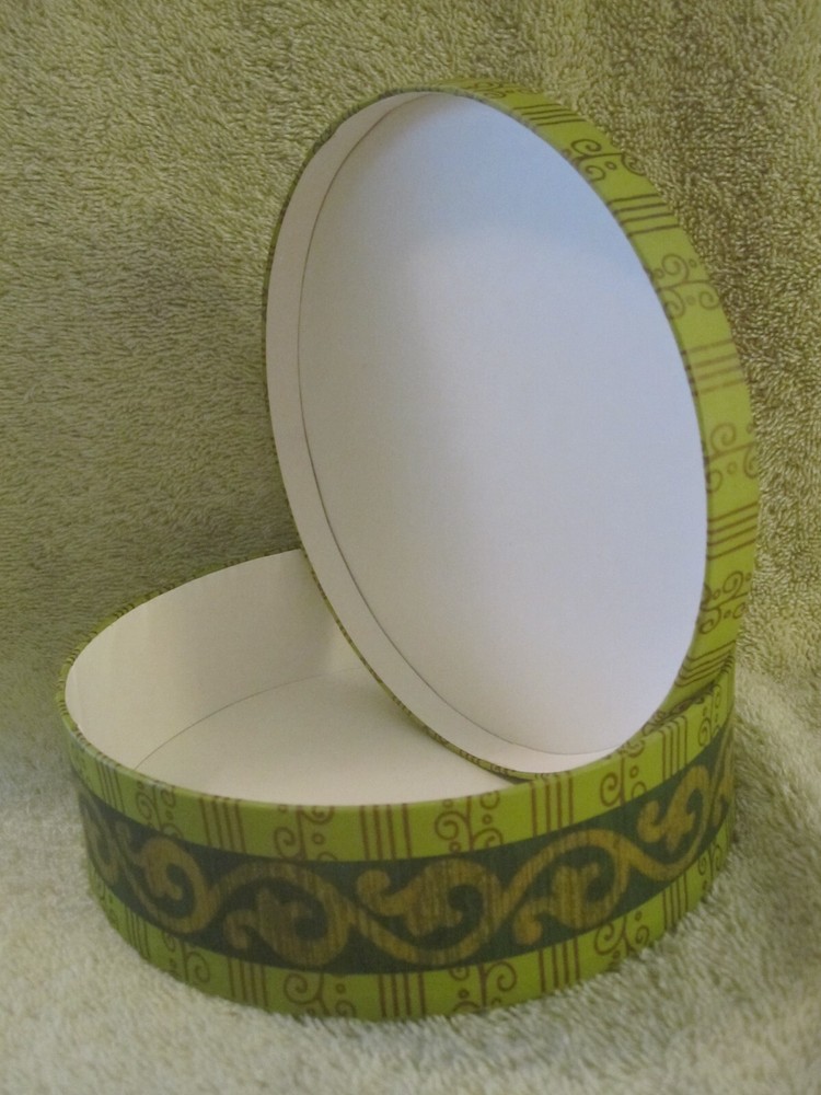 Harry & David Empty 6 1/4" Rnd. Cardboard Storage Box