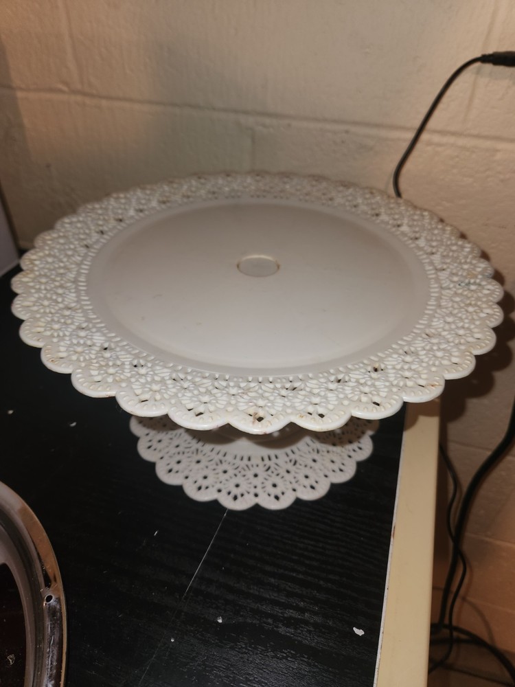 Vintage Plastic Scalloped White Cake Stand