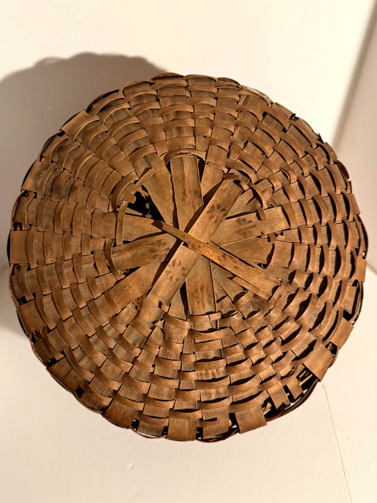 LARGE 19TH C 15” NORTHEASTERN, POSSIBLY CT MOHEGAN, POTATO STAMP COVERED BASKET