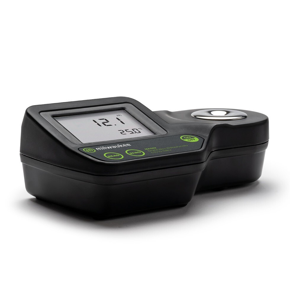 Milwaukee MA882 Digital Brix Refractometer with Hard Carrying Case