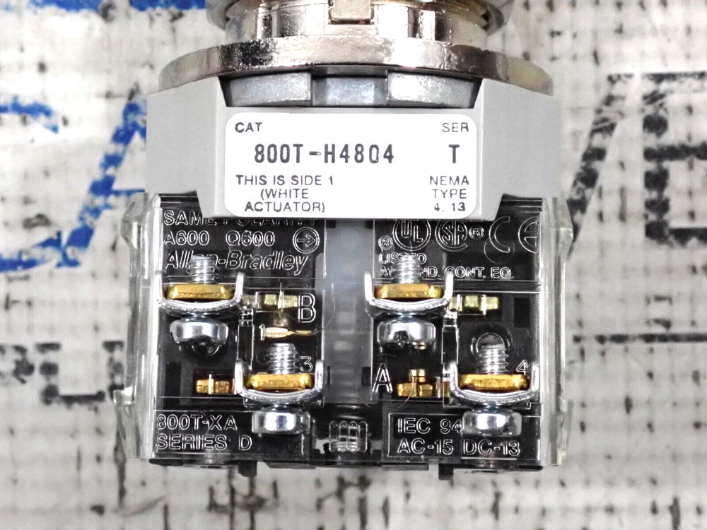 Allen Bradley 800T-H4804A 2 Postion Rt Spring Return Selector Switch