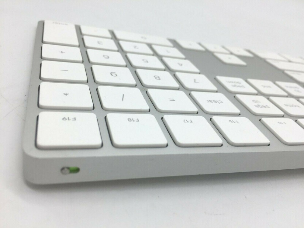 Apple Magic Wireless Lightning keypad Bluetooth Keyboard white A1843