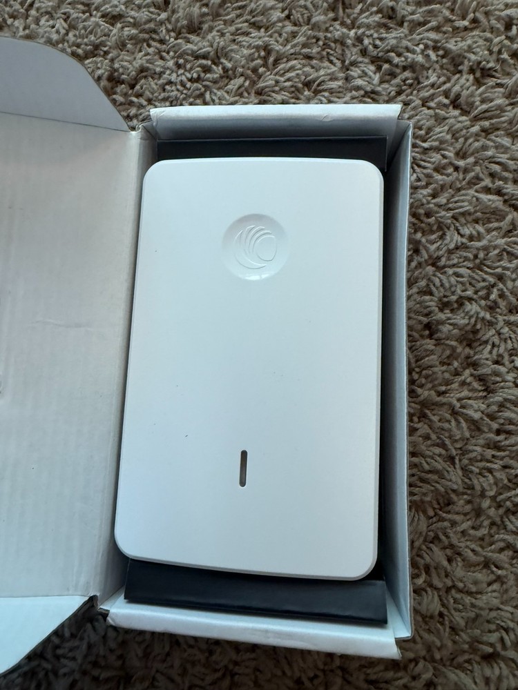 Cambium cnPilot e430W Indoor PL-E430W00A-US Wallplate Access Point Open Box