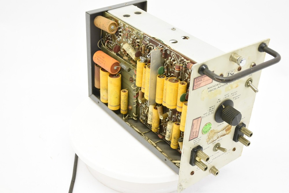 Keithley Instruments Model 102BR Decade Isolation Amplifier Tube Amplifier