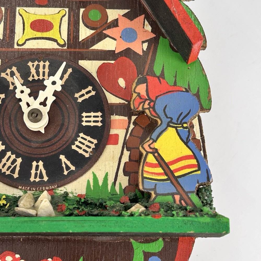 Vintage Chalet Style Helmut Kammerer Cuckoo Clock W/ Pendulum UNTESTED