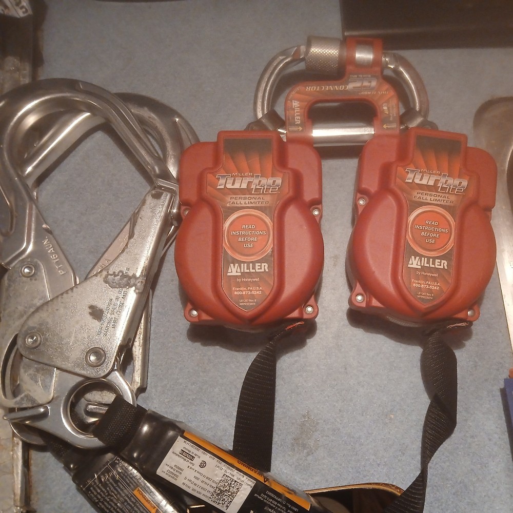 Miller turbolite G2 Fall Protection System