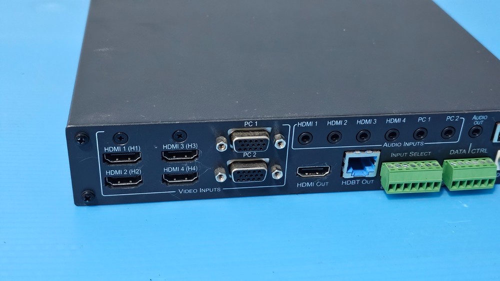 Kramer VP-440 6-Input Presentation Switcher/Scaler Used
