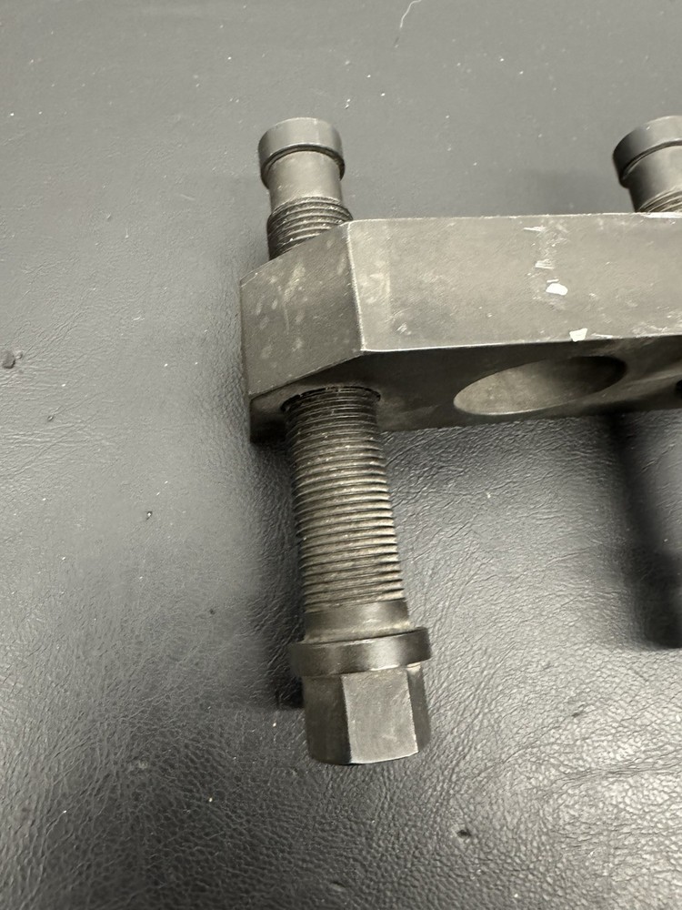 Fulcrum Press Tool