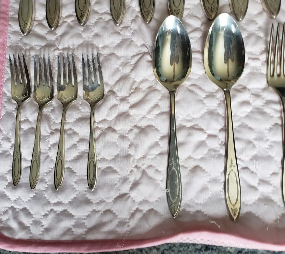 Vintage 35 pc Community Oneida Silver 1916 "Adam" Set - Silverplate Silverware