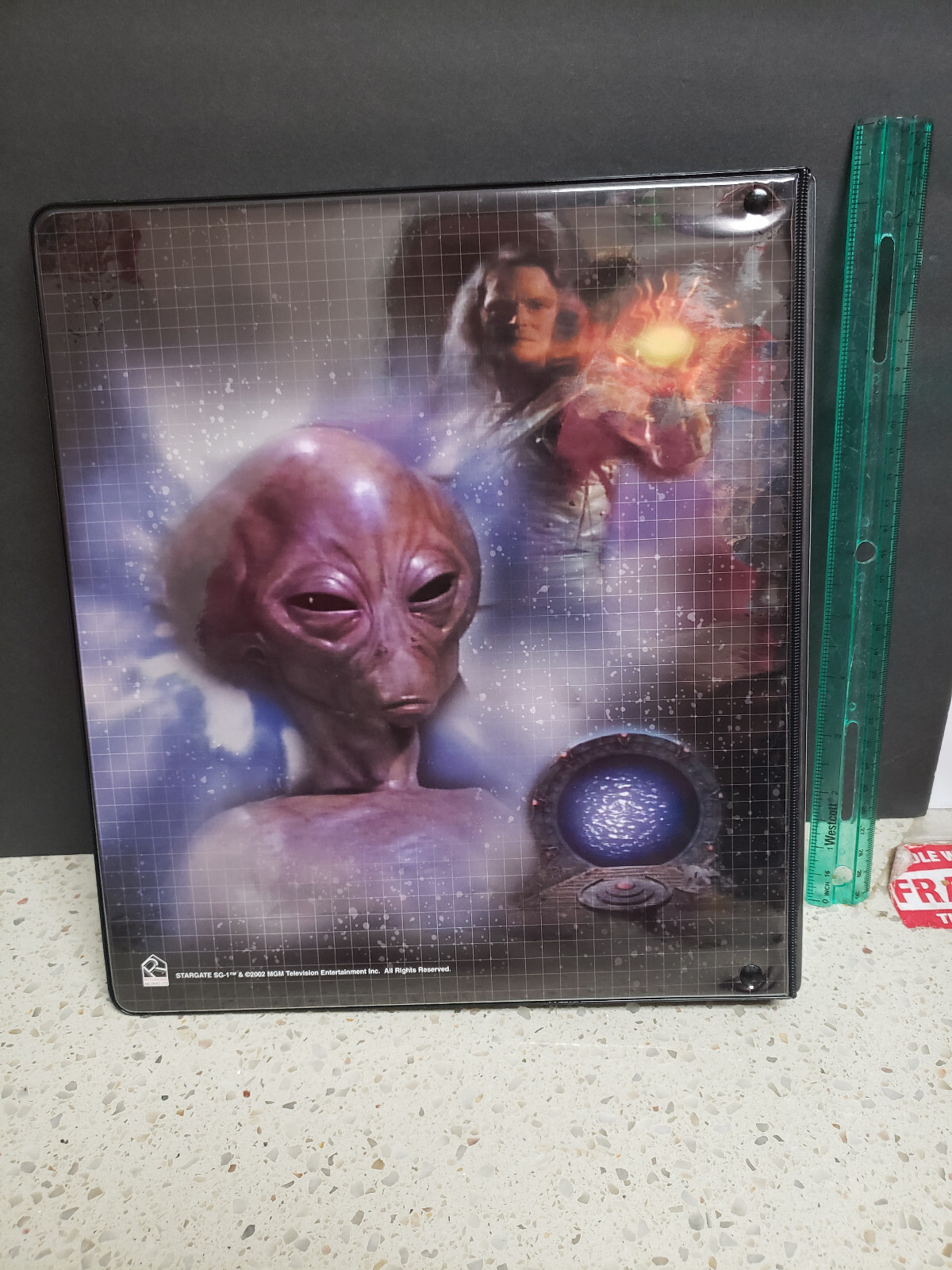 Stargate SG1: Season 4 Binder with Erick Avari Kasuf autographed card & Promo