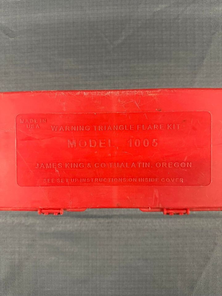 Emergency Reflective Warning Triangle Model 1005