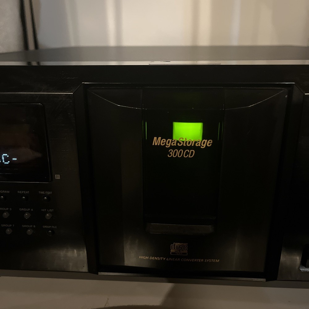 Sony MEGA Storage SKIPS NEEDS REPAIRED!!!!300 Disc CD Player CDP-CX355 No Remote