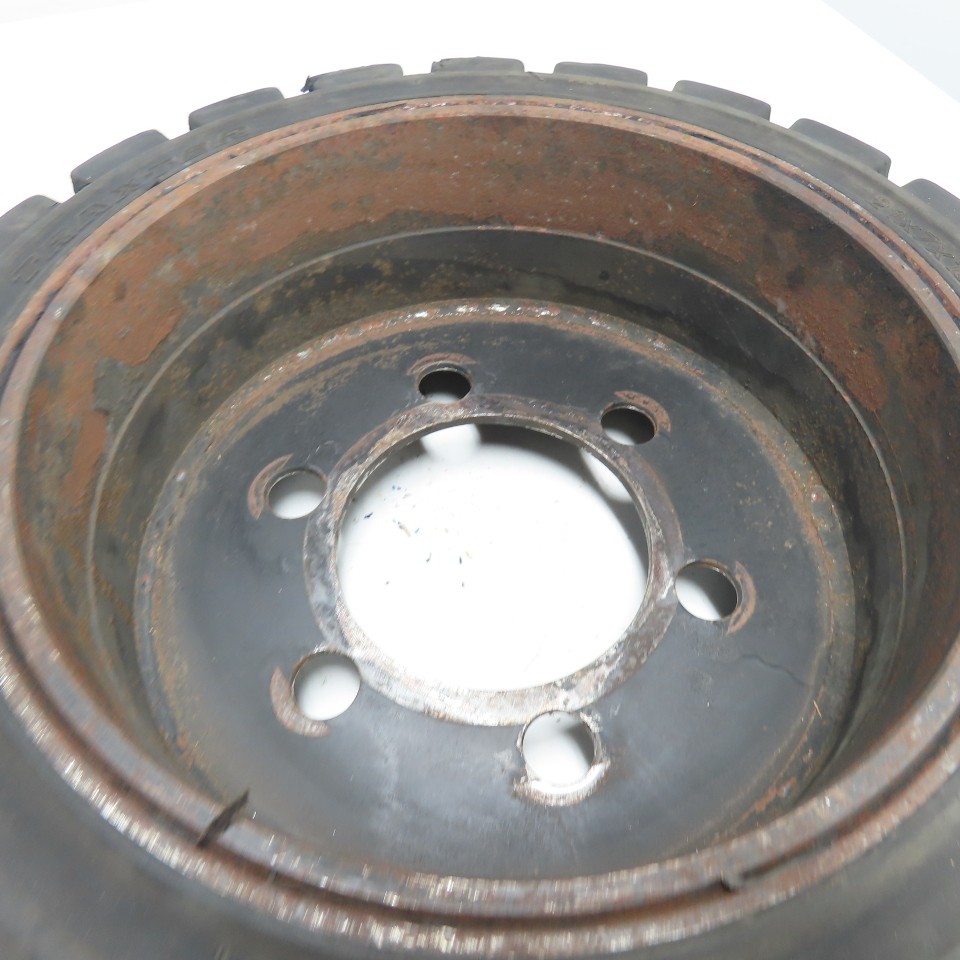 Traxter 21x7x15 Solid Press-On Forklift Tire Rim From Caterpillar E5000