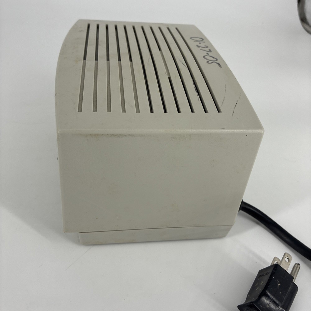 APC Line -R LE600 Automatic Voltage Regulator 4 Outlets Tested Works