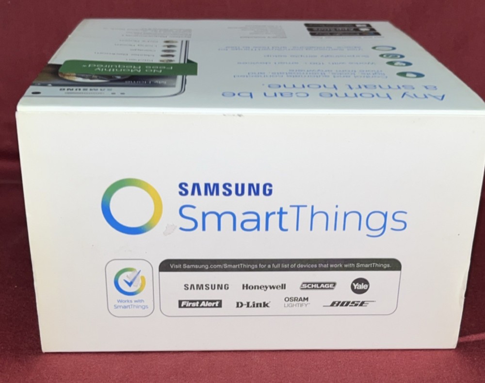 Samsung SmartThings Hub Central Controller Connects to 100+ Smart Home Devices