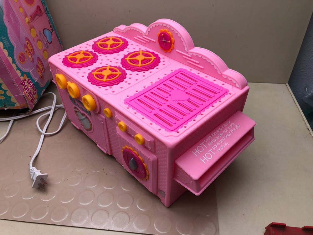 Lalaloopsy Baking Oven w/ Rough Box
