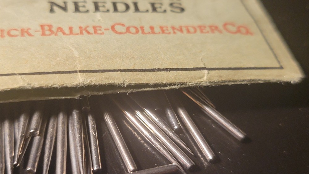 Brunswick Gramophone phonograph needle Packet Part Full Open - Split Along Edge