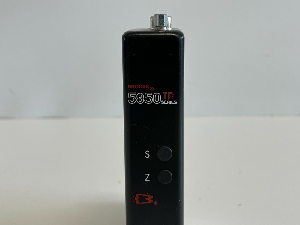 U2: Brooks 5850TR Mass Flow Controller 5850 TR Series
