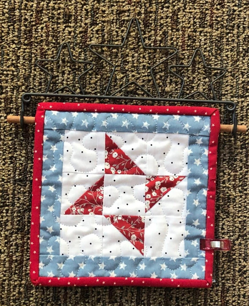 Patriotic Pinwheel mini Quilt