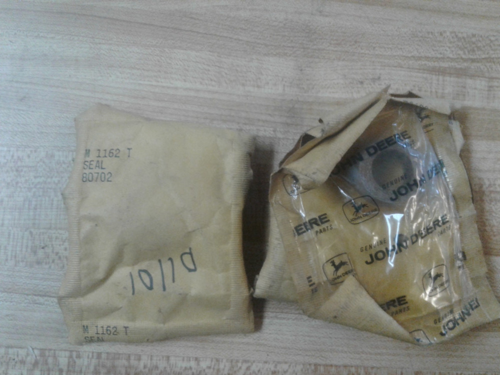 M1162T John Deere Seal