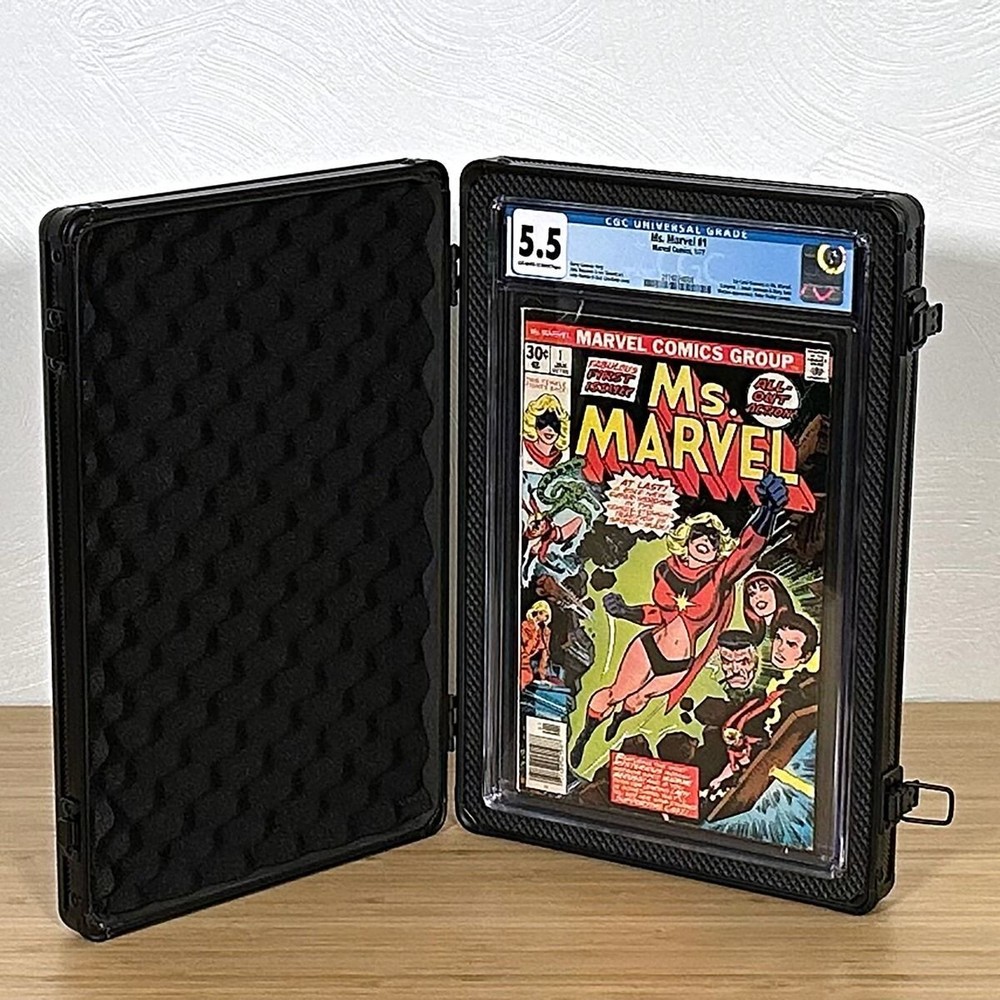 1 BCW Graded Comic Book Case Secure Latching Storage CGC CBCS PGX Single Comic