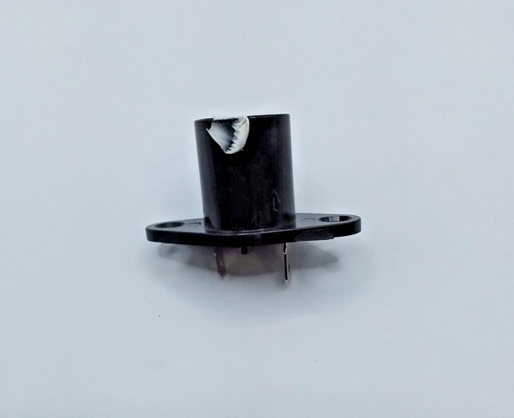 LAMP HOLDER 6620G00007C