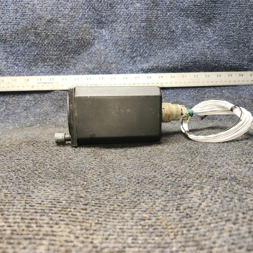 066-3011-01 | King KNI-520 | C172E | Navigation Indicator with Modifications