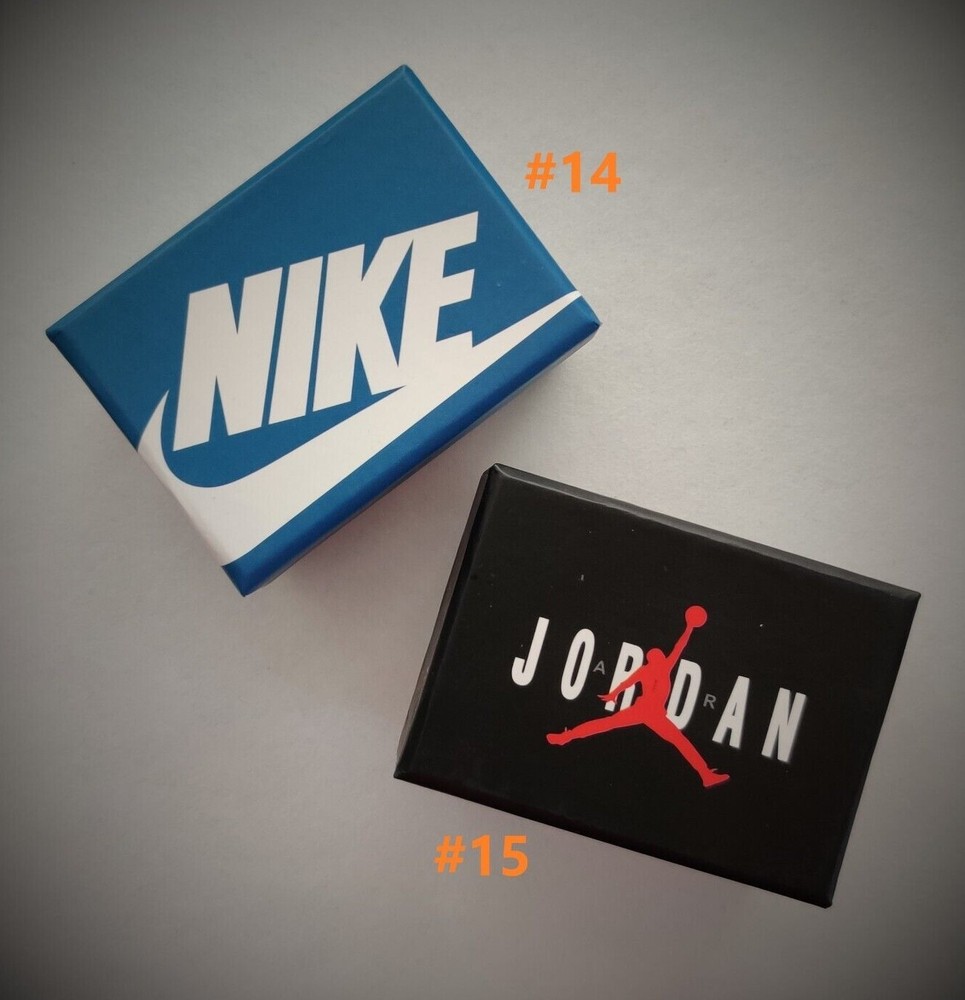 Mini sneaker shoebox