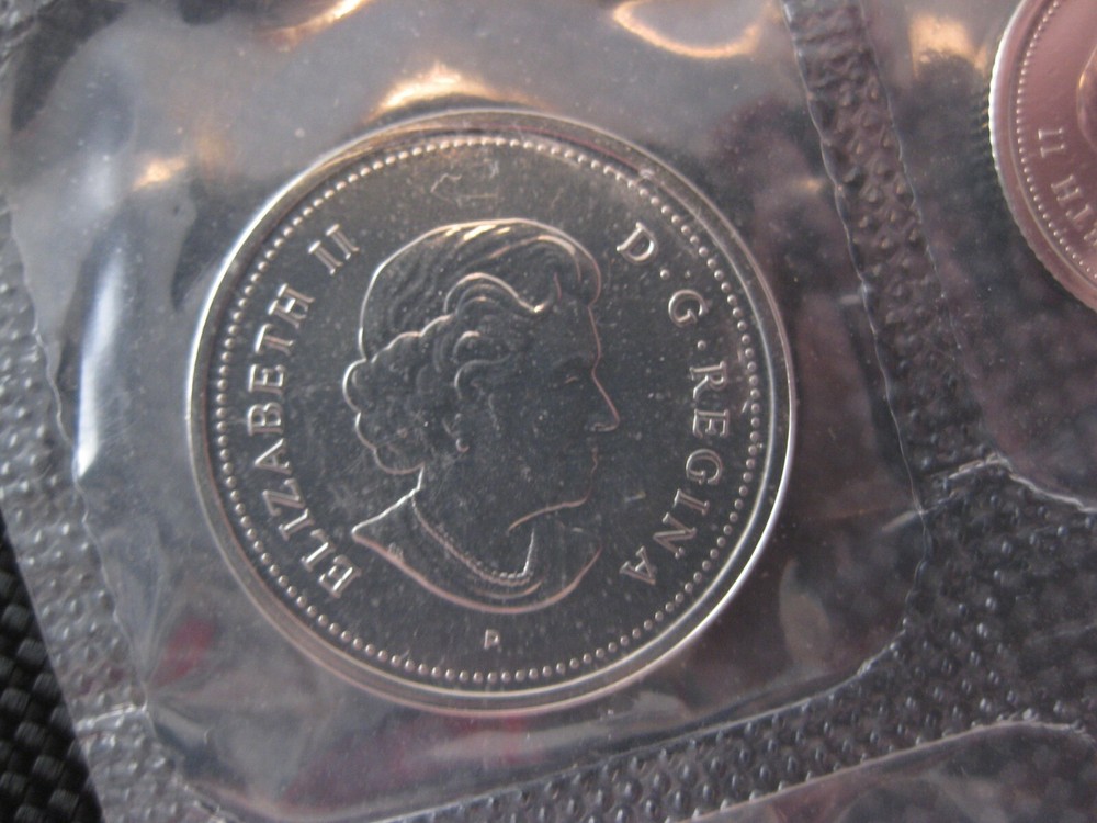 2004 "P" Canadian Prooflike Quarter ($0.25)