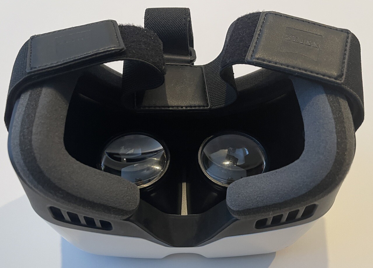 VR One Goggles Plus Headset Zeiss Virtual Reality Interactive 2017 Travel Case