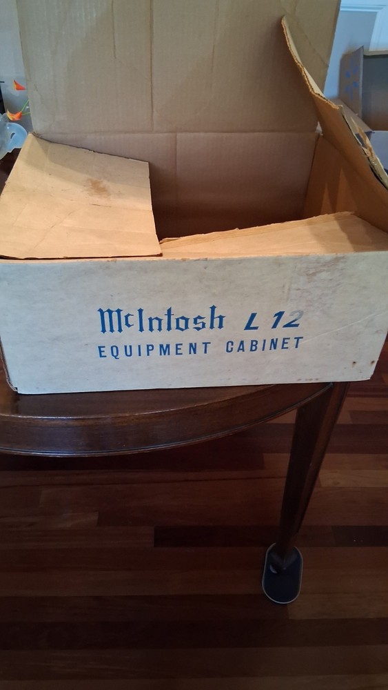 McIntosh L 12 Original box